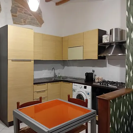 House Apartment *